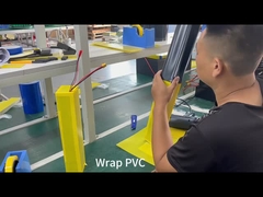 Envuelva el PVC en la batería del scooter eléctrico