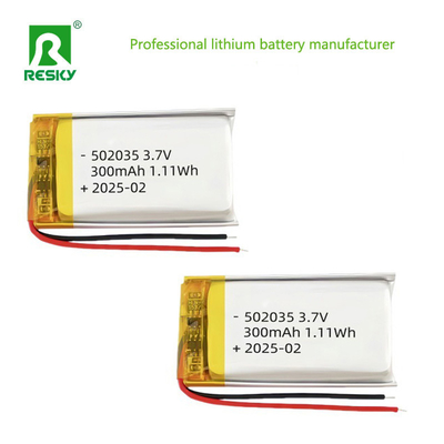 comprar Pila de batería de litio 502035 3.7v 300mAh recargable solar de polímero de litio para auriculares Bluetooth Fabricación en línea