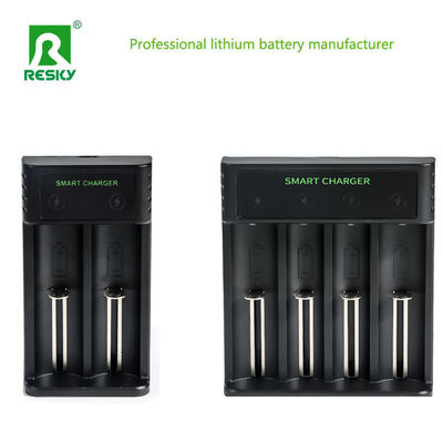 Cargador de batería USB recargable 5V 2A 4 ranuras para batería de 3,7V 1,2V
